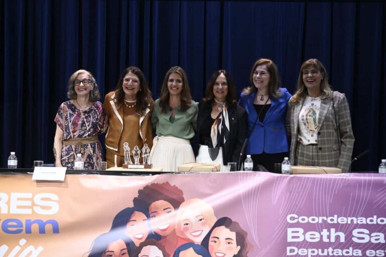 Mulheres_que_movem_a_historia_06